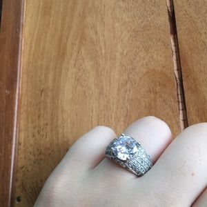 LARGE WHITE CRYSTAL AND SILVER RING